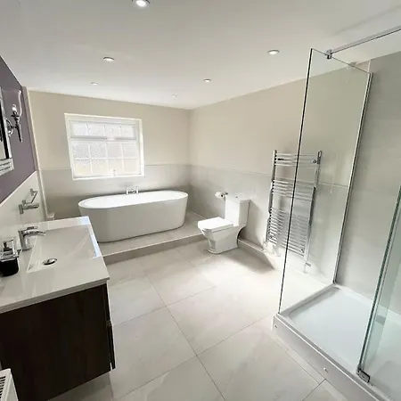 Orme Villa, Hot Tub, Llandudno, Stunning Views , Sleeps 12 Exterior photo